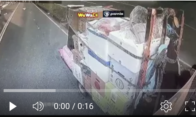 大哥～～你忘記你開的這台沒有自動駕駛