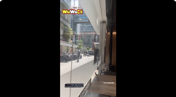 弟弟我看到你偷襲了