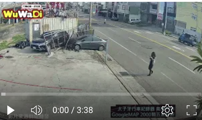 撞了還想要跑去哪啦