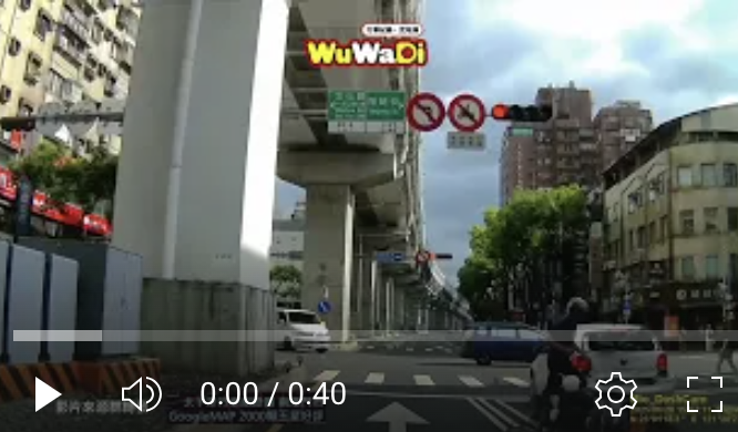 20250628板橋文化路二段一家4貼當場噴飛重摔倒地