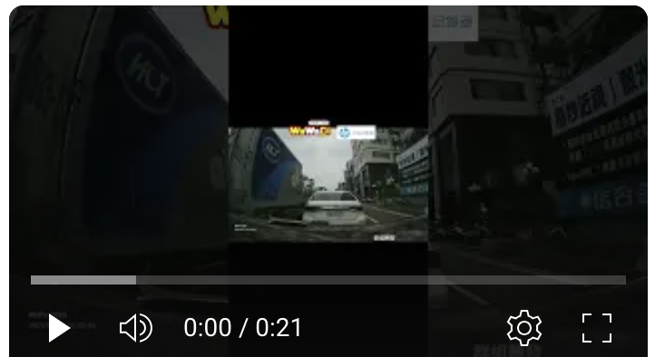 大哥你的車門沒關好啊～～