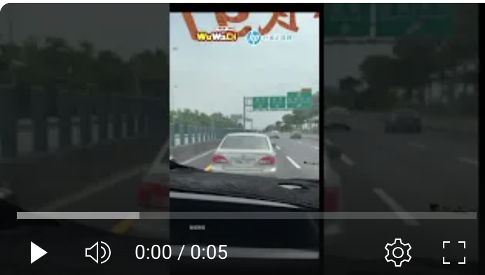 救護車都按喇叭了還不讓