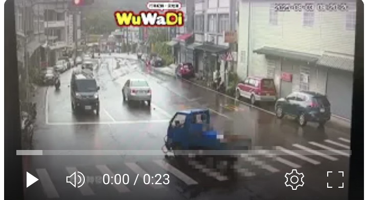 苗栗造橋鄉自小客車闖紅燈追撞4車 （2025/08/03)