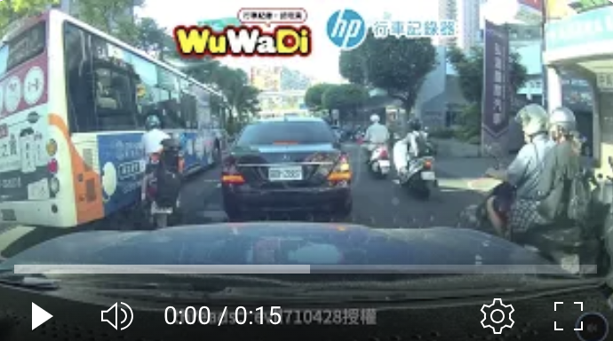 爸爸你載這小朋友欸要注意安全啦
