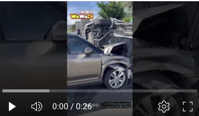 撞一個都翻肚了