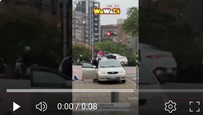 把車當哆啦a夢百寶袋😂
