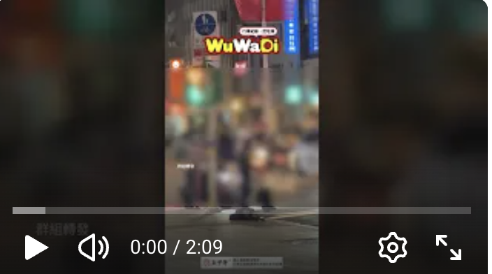 善導寺站外怪男情緒失控　路邊車輛遭猛踢