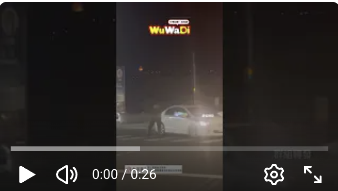 夜間路口失控！金山男持刀亂砍攔車　警鳴槍圍捕