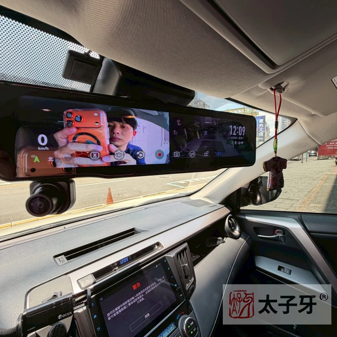掃描者 SNJ M800 12 吋後視鏡行車紀錄器產品外觀