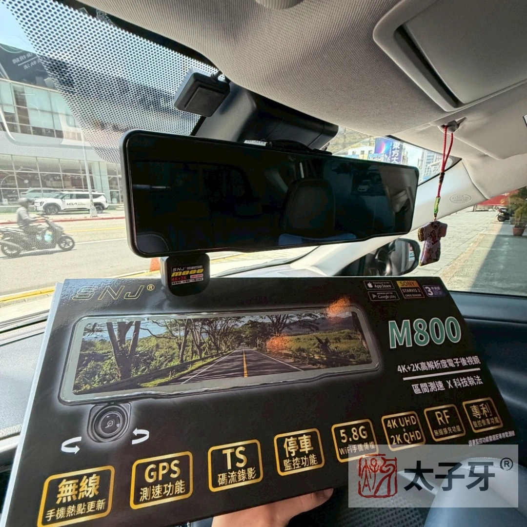 SNJ M800 270 度旋轉鏡頭與固定鏡頭比較 SNJ M800 270 度旋轉鏡頭與固定鏡頭比較