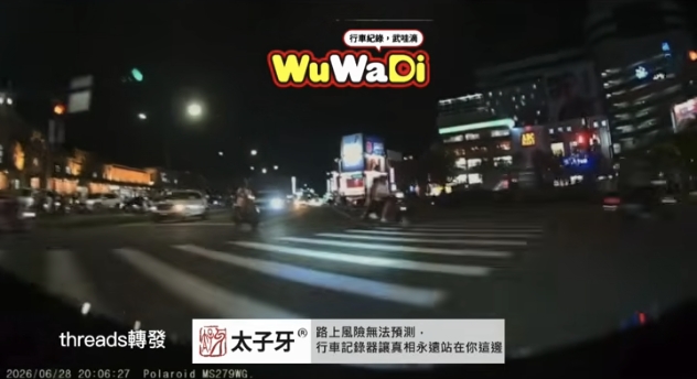 差點又親到了是曖昧的感覺
