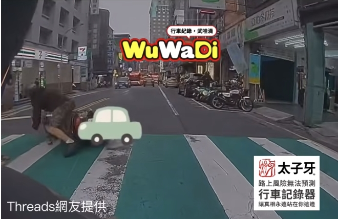 路口真的慢慢騎